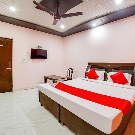 Oyo 70288 Happy Dhaba Hotel Sonipat Exterior foto