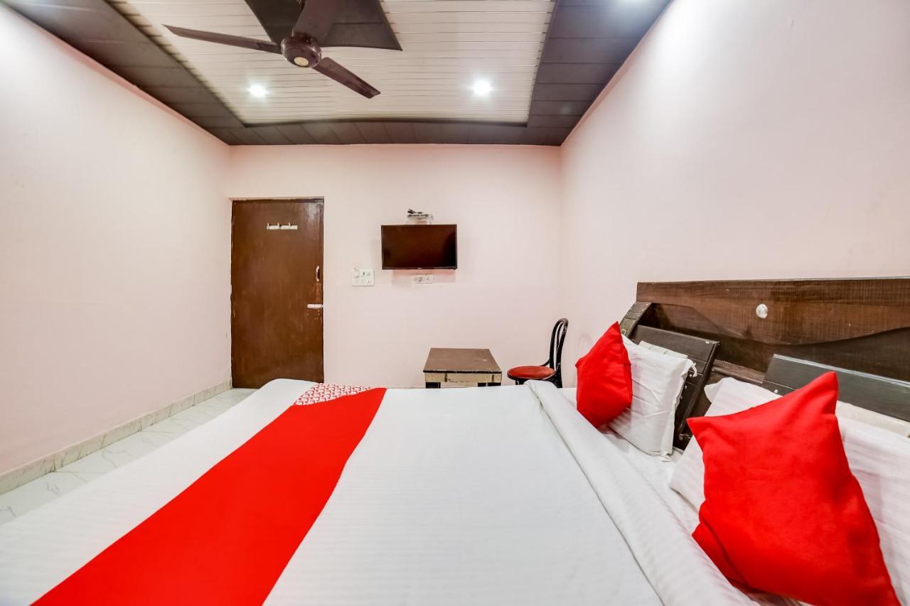 Oyo 70288 Happy Dhaba Hotel Sonipat Exterior foto