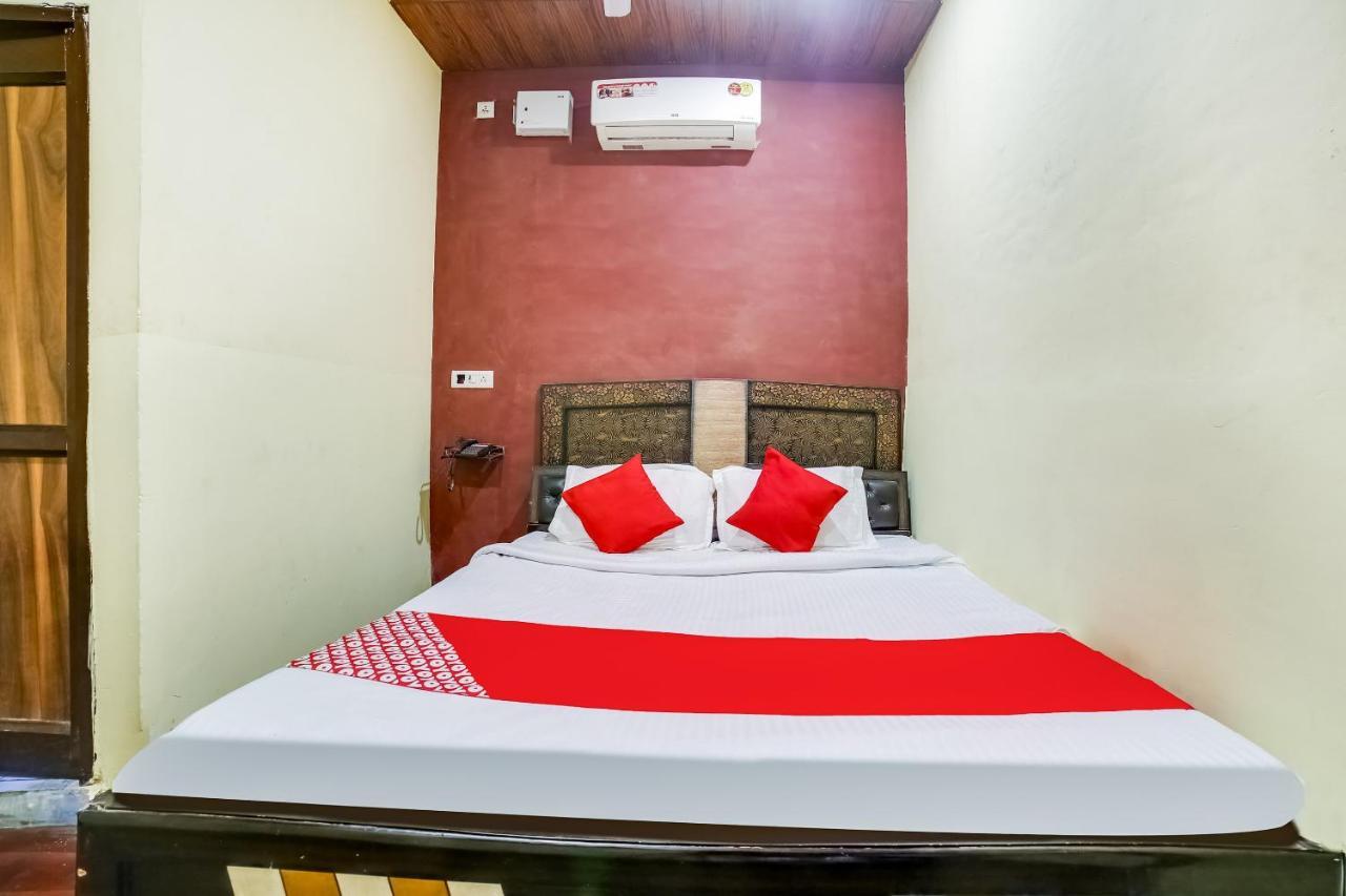 Oyo 70288 Happy Dhaba Hotel Sonipat Exterior foto